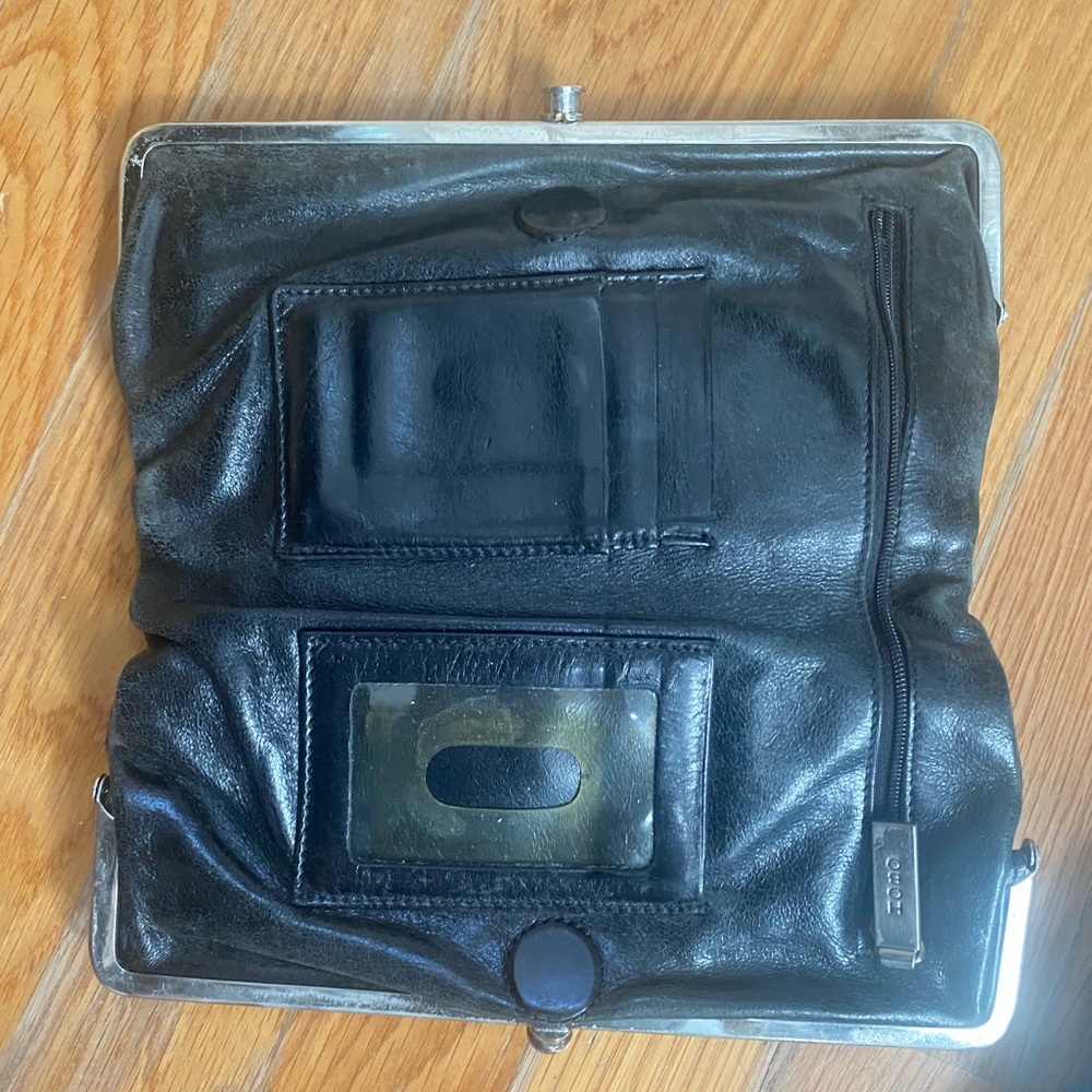 Hobo Vintage Lauren Leather Clutch Wallet - Picture 2 of 9
